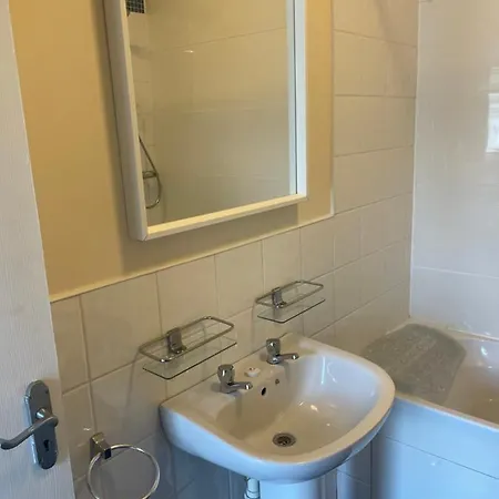 Ground Floor One Bedroom * Galway